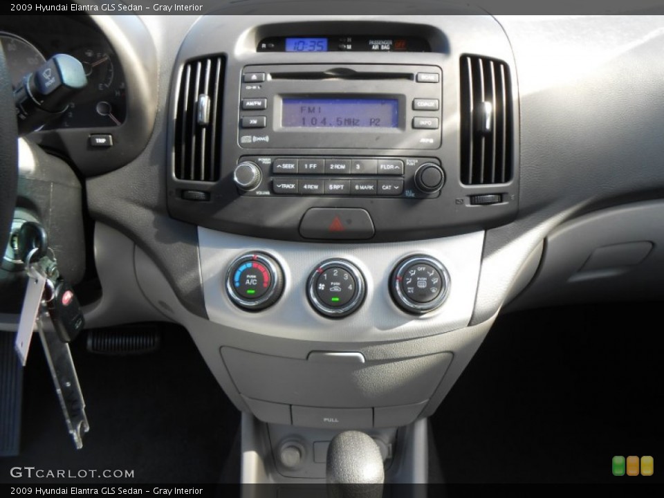 Gray Interior Controls for the 2009 Hyundai Elantra GLS Sedan #77321919