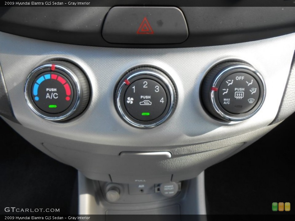 Gray Interior Controls for the 2009 Hyundai Elantra GLS Sedan #77321940