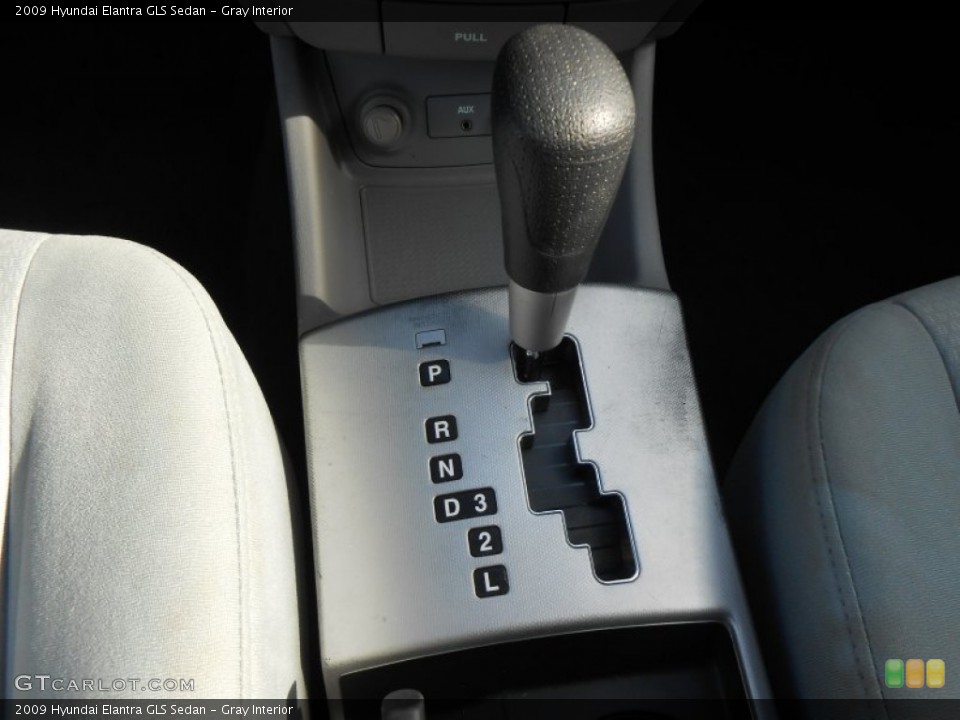 Gray Interior Transmission for the 2009 Hyundai Elantra GLS Sedan #77321955