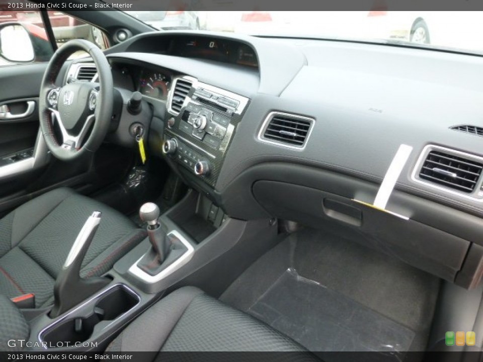 Black Interior Dashboard for the 2013 Honda Civic Si Coupe #77323182