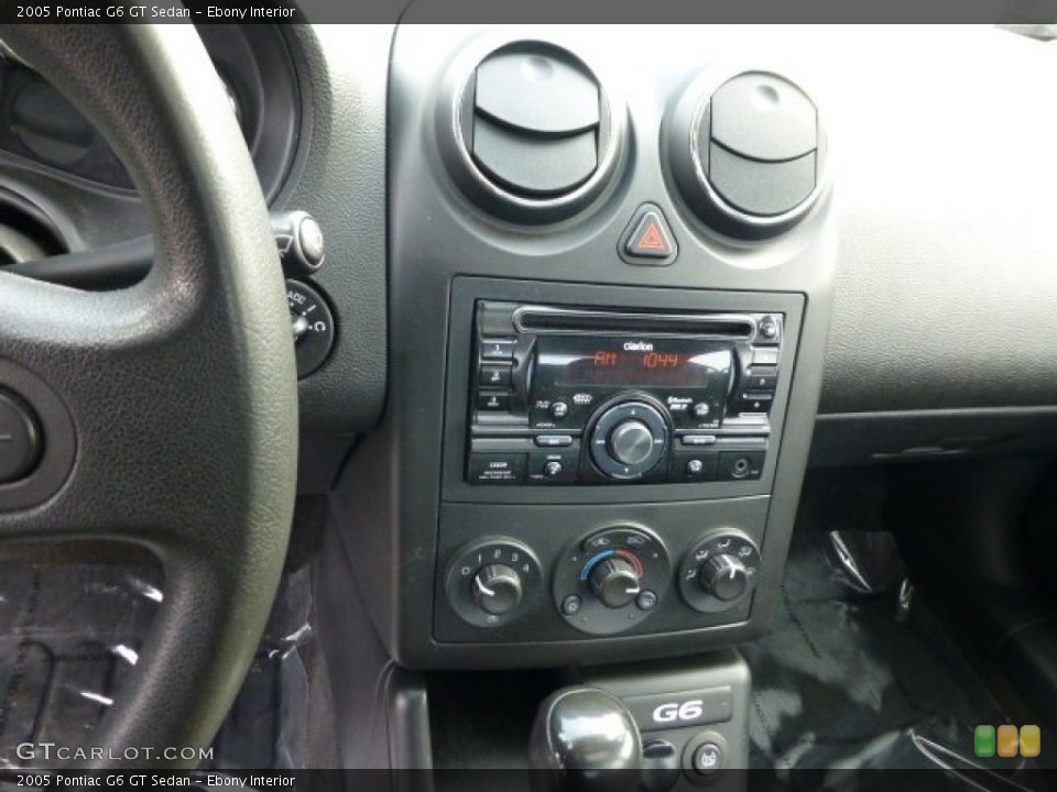 Ebony Interior Controls for the 2005 Pontiac G6 GT Sedan #77323252