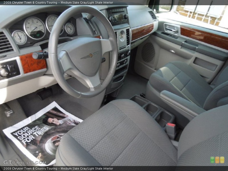 Medium Slate Gray/Light Shale 2009 Chrysler Town & Country Interiors