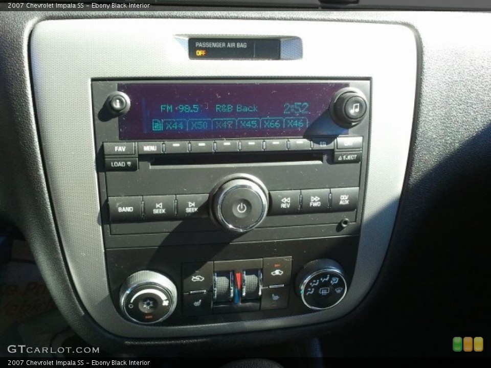 Ebony Black Interior Controls for the 2007 Chevrolet Impala SS #77333969
