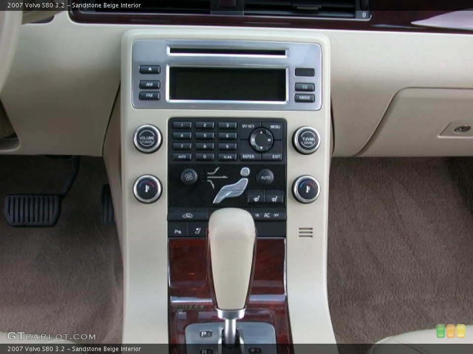 Sandstone Beige Interior Controls for the 2007 Volvo S80 3.2 #77336409