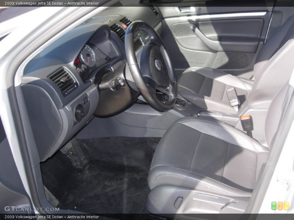 Anthracite Interior Photo for the 2009 Volkswagen Jetta SE Sedan #77343123