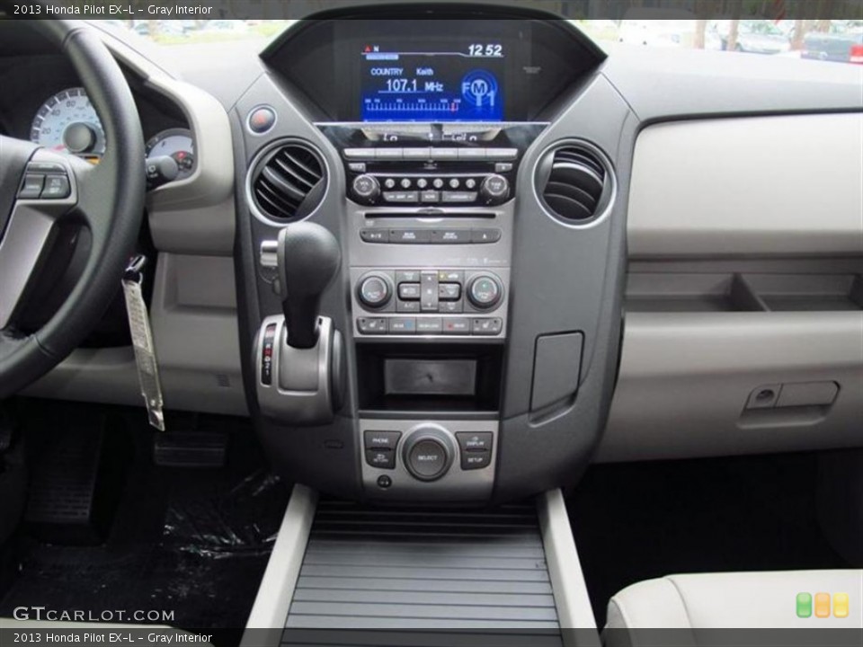 Gray Interior Controls for the 2013 Honda Pilot EX-L #77351256