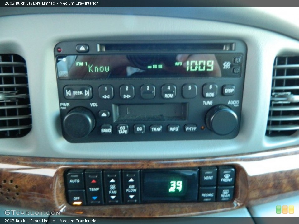 Medium Gray Interior Controls for the 2003 Buick LeSabre Limited #77351803