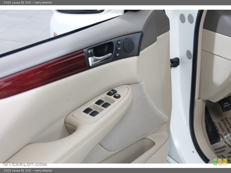 Ivory Interior Controls for the 2003 Lexus ES 300 #77353638