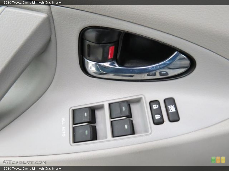 Ash Gray Interior Controls for the 2010 Toyota Camry LE #77369252