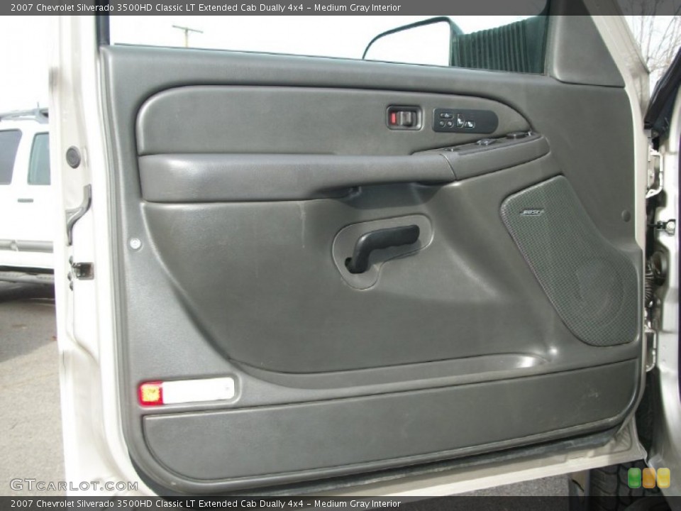 Medium Gray Interior Door Panel for the 2007 Chevrolet Silverado 3500HD Classic LT Extended Cab Dually 4x4 #77385741