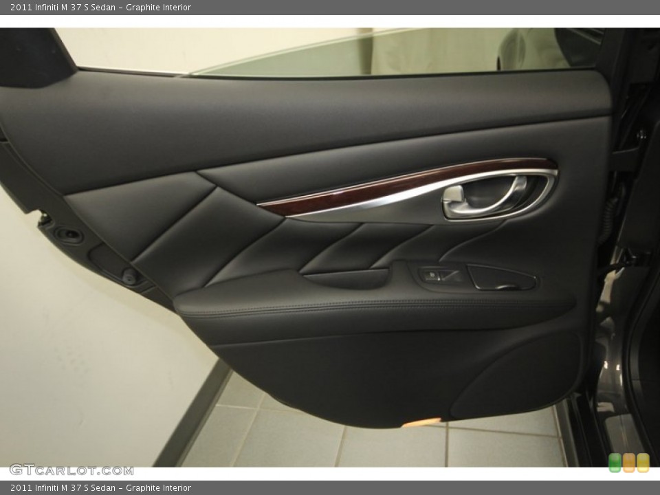 Graphite Interior Door Panel for the 2011 Infiniti M 37 S Sedan #77389392