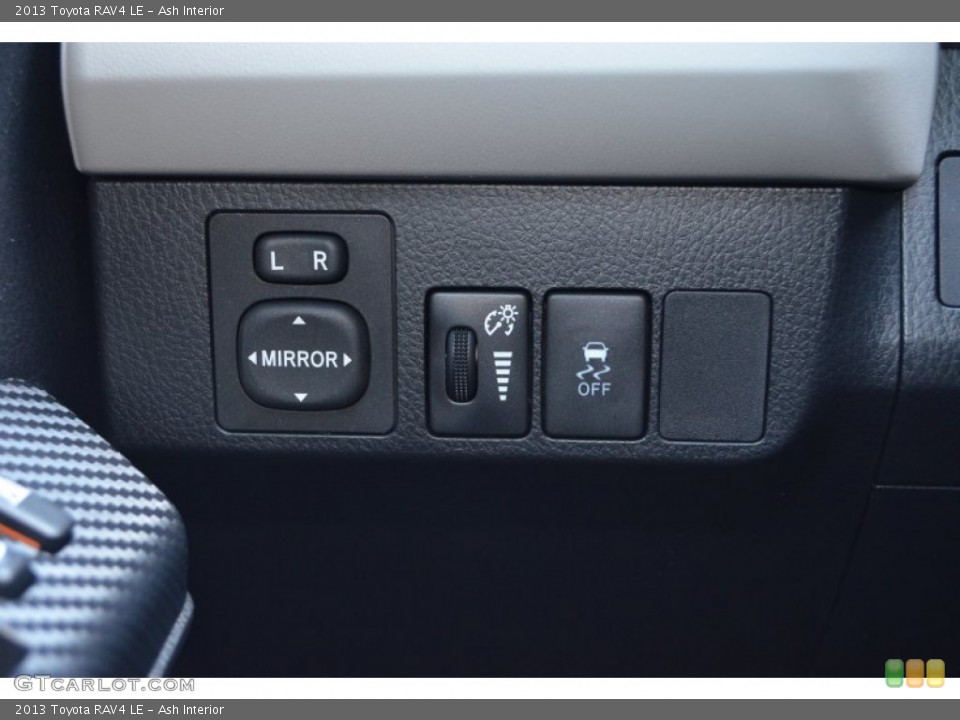 Ash Interior Controls for the 2013 Toyota RAV4 LE #77389646