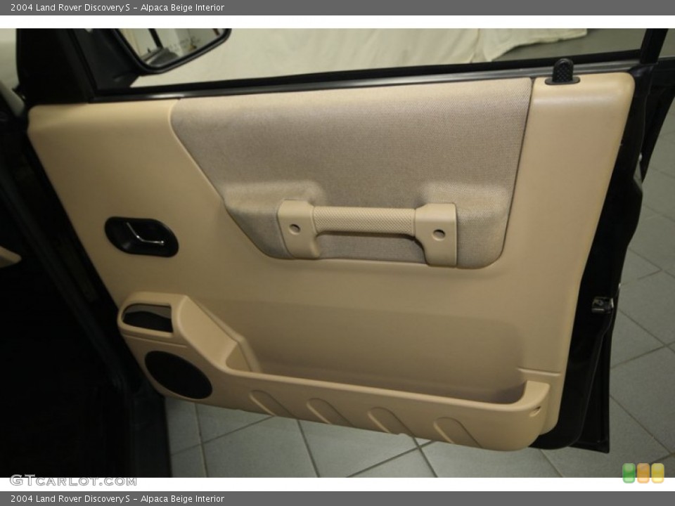 Alpaca Beige Interior Door Panel for the 2004 Land Rover Discovery S #77396049