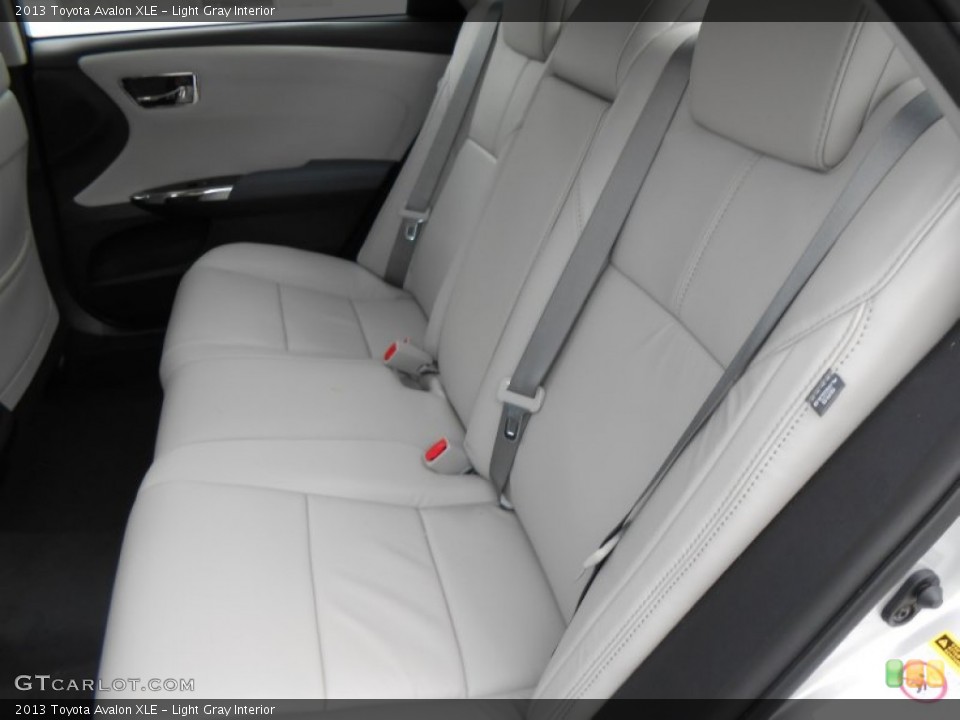 Light Gray Interior Rear Seat for the 2013 Toyota Avalon XLE #77396204