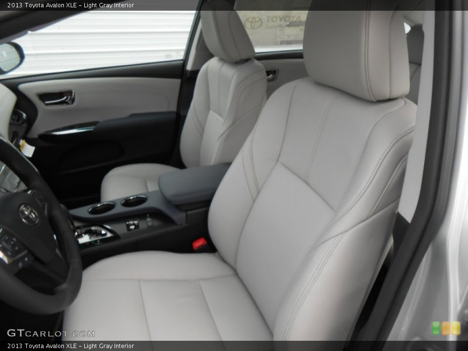 Light Gray Interior Photo for the 2013 Toyota Avalon XLE #77396222