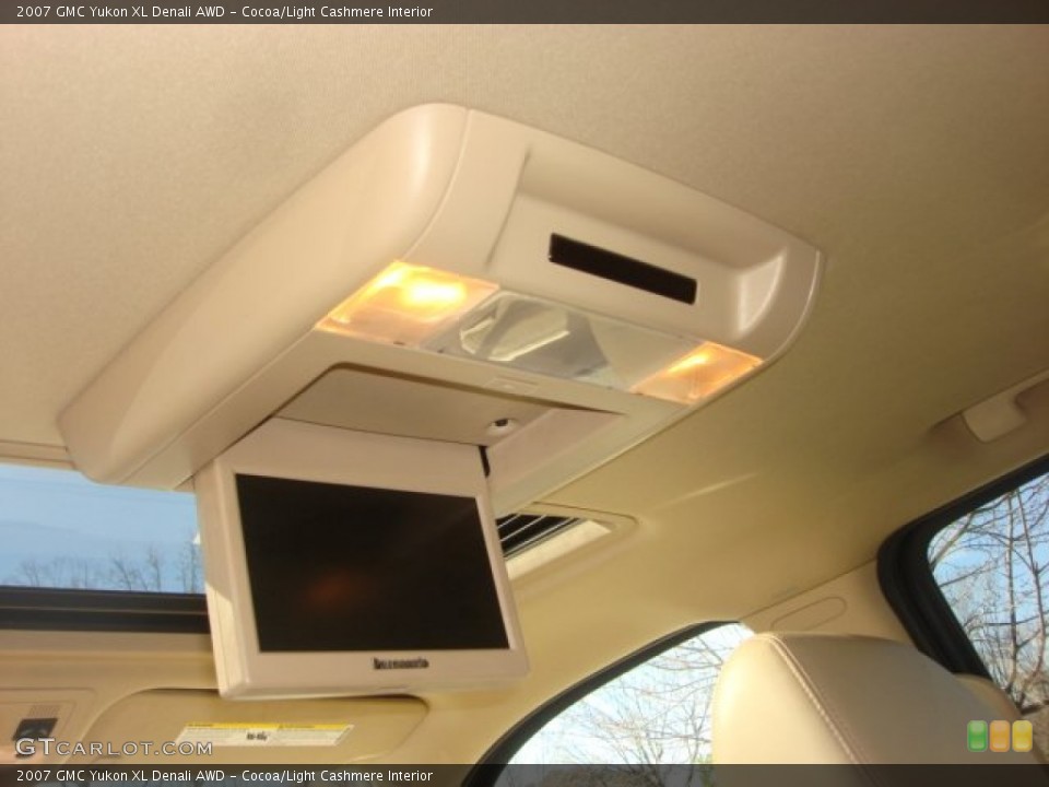 Cocoa/Light Cashmere Interior Entertainment System for the 2007 GMC Yukon XL Denali AWD #77400979