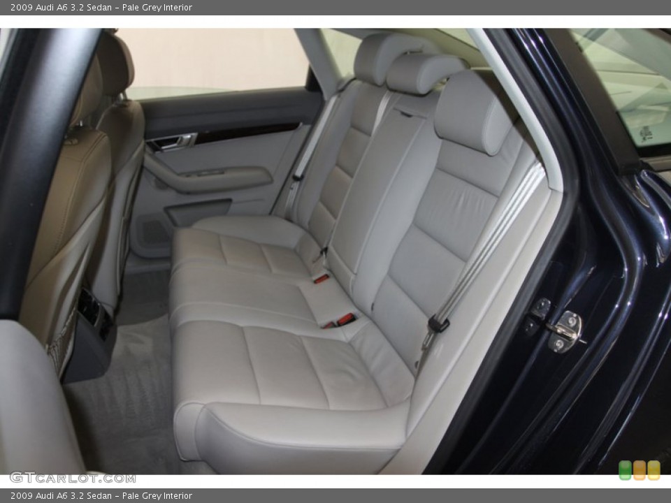 Pale Grey Interior Rear Seat for the 2009 Audi A6 3.2 Sedan #77403651