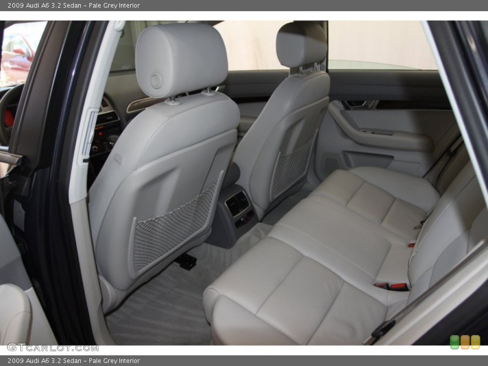 Pale Grey Interior Rear Seat for the 2009 Audi A6 3.2 Sedan #77403674