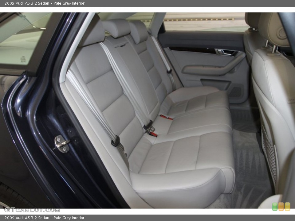 Pale Grey Interior Rear Seat for the 2009 Audi A6 3.2 Sedan #77404099