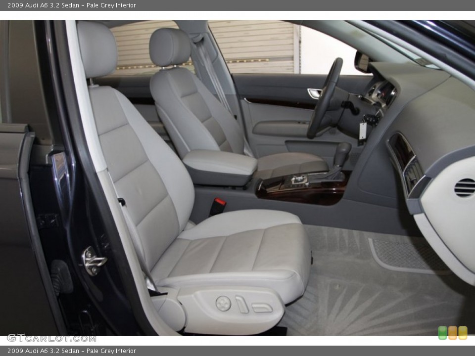 Pale Grey 2009 Audi A6 Interiors