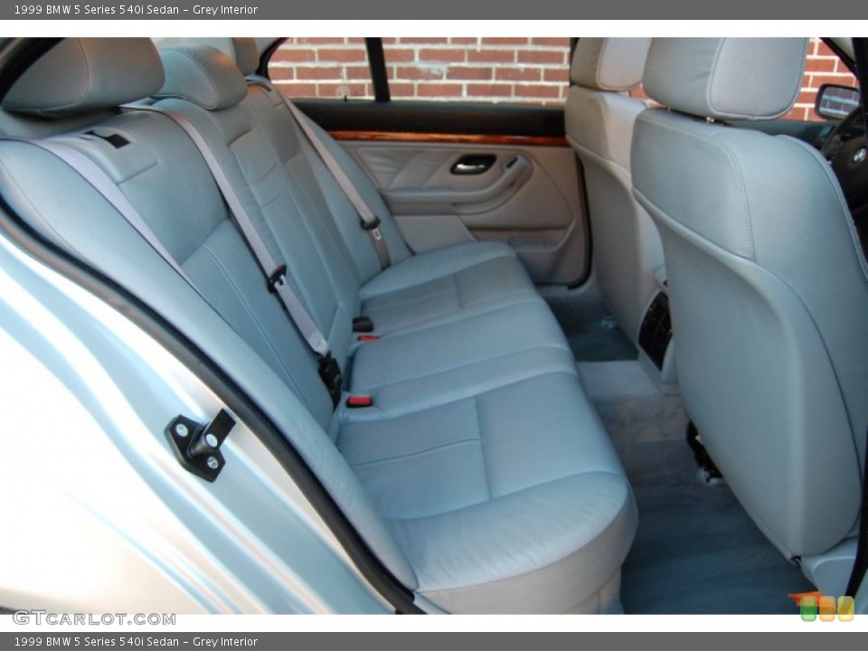 Grey Interior Rear Seat for the 1999 BMW 5 Series 540i Sedan #77404278