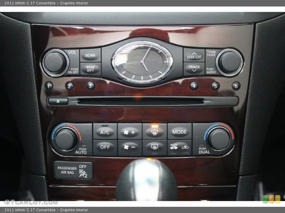 Graphite Interior Controls for the 2011 Infiniti G 37 Convertible #77405469