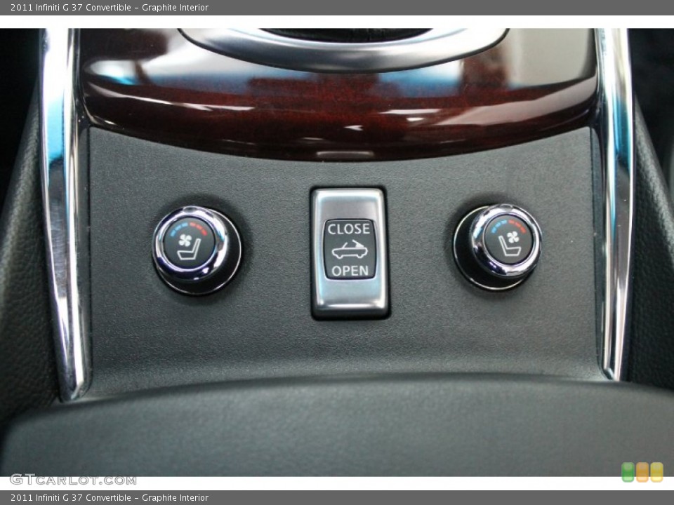 Graphite Interior Controls for the 2011 Infiniti G 37 Convertible #77405547