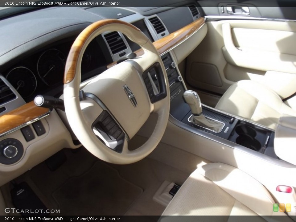 Light Camel/Olive Ash 2010 Lincoln MKS Interiors