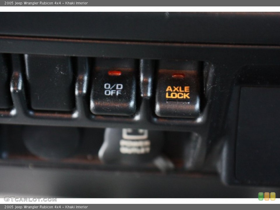 Khaki Interior Controls for the 2005 Jeep Wrangler Rubicon 4x4 #77407945