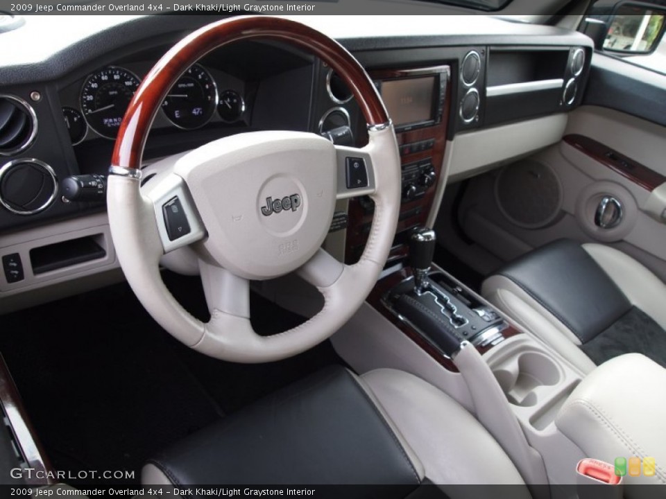 Dark Khaki/Light Graystone Interior Photo for the 2009 Jeep Commander Overland 4x4 #77409009