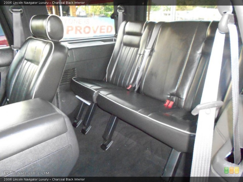 Charcoal Black Interior Rear Seat for the 2006 Lincoln Navigator Luxury #77414082