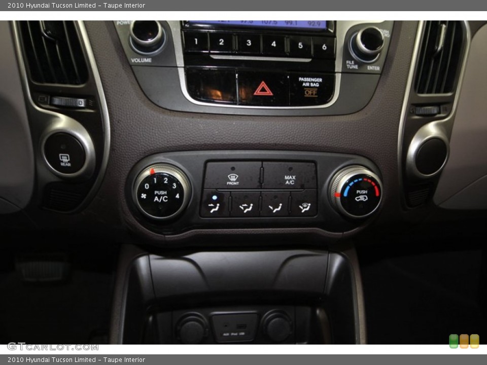 Taupe Interior Controls for the 2010 Hyundai Tucson Limited #77424831