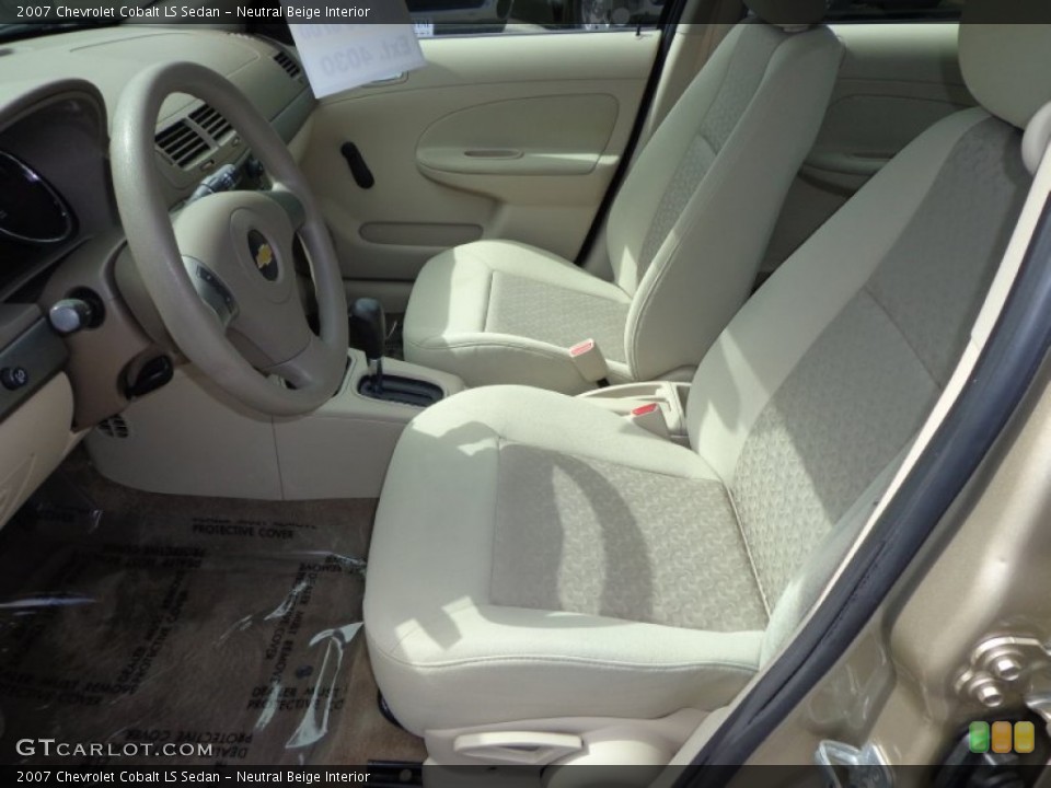 Neutral Beige Interior Photo for the 2007 Chevrolet Cobalt LS Sedan #77426253