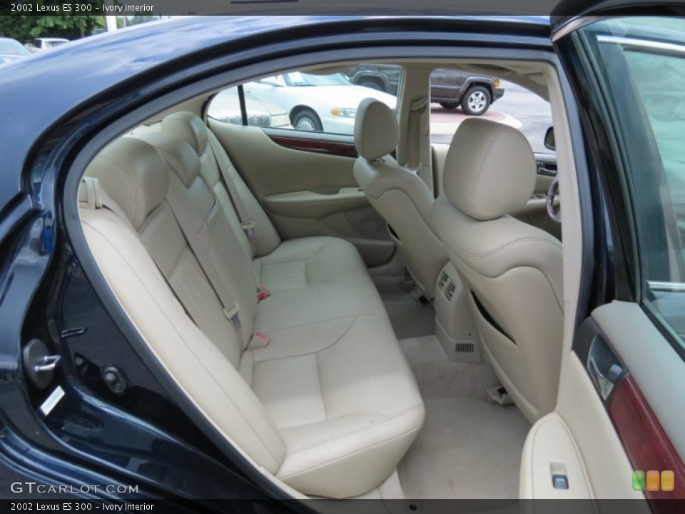 Ivory Interior Rear Seat for the 2002 Lexus ES 300 #77444505