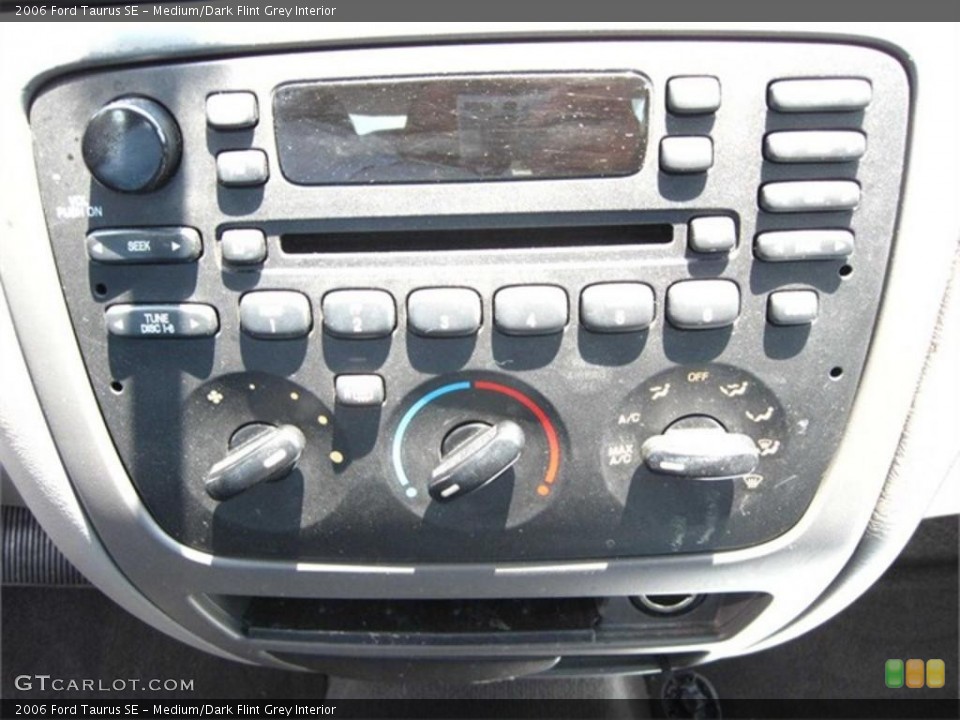 Medium/Dark Flint Grey Interior Controls for the 2006 Ford Taurus SE #77445927
