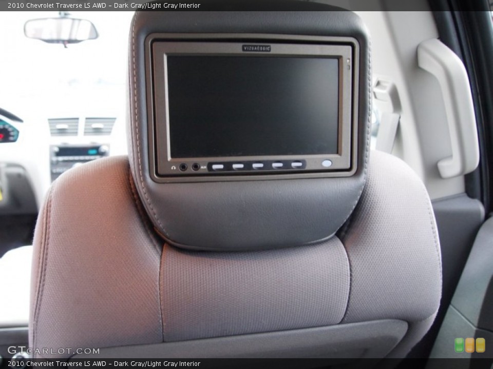 Dark Gray/Light Gray Interior Entertainment System for the 2010 Chevrolet Traverse LS AWD #77456667