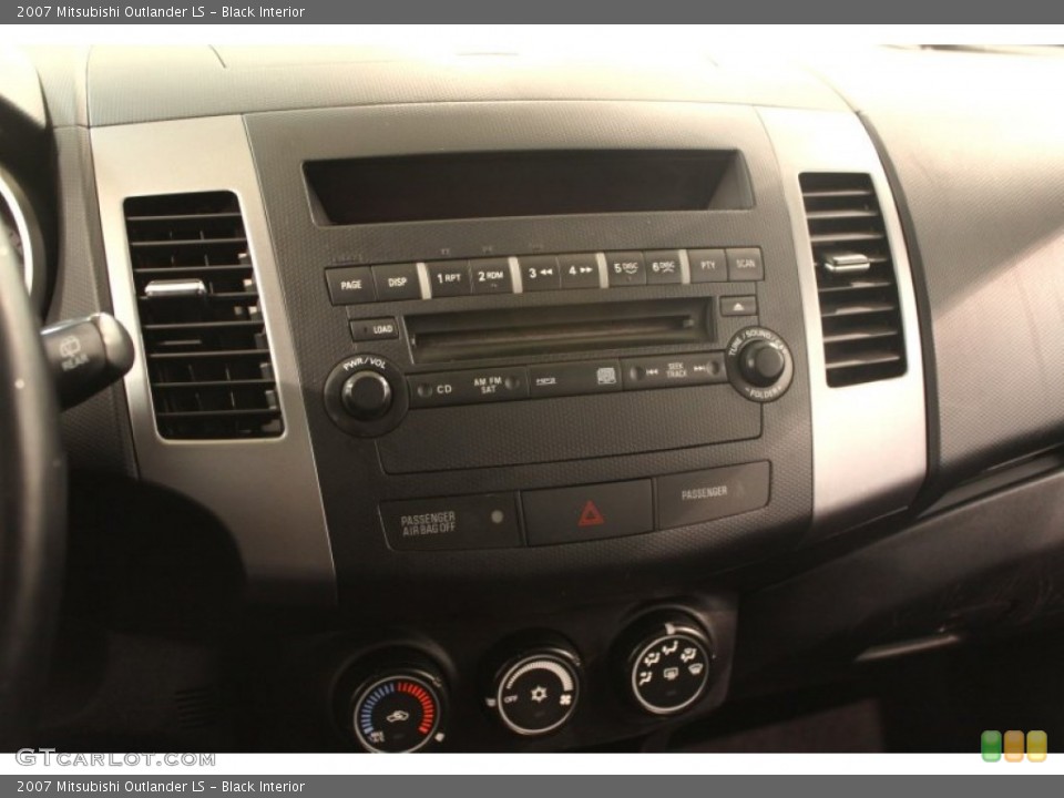 Black Interior Controls for the 2007 Mitsubishi Outlander LS #77458503
