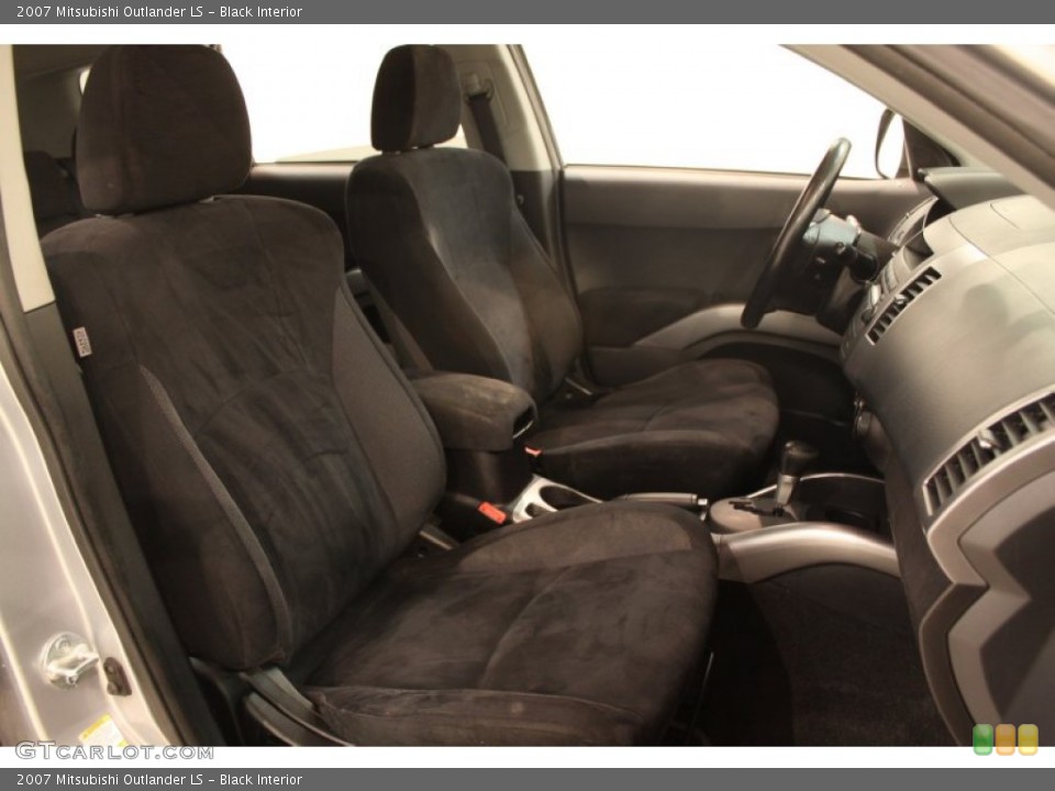 Black 2007 Mitsubishi Outlander Interiors