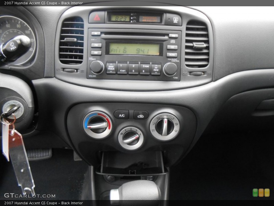 Black Interior Controls for the 2007 Hyundai Accent GS Coupe #77470602