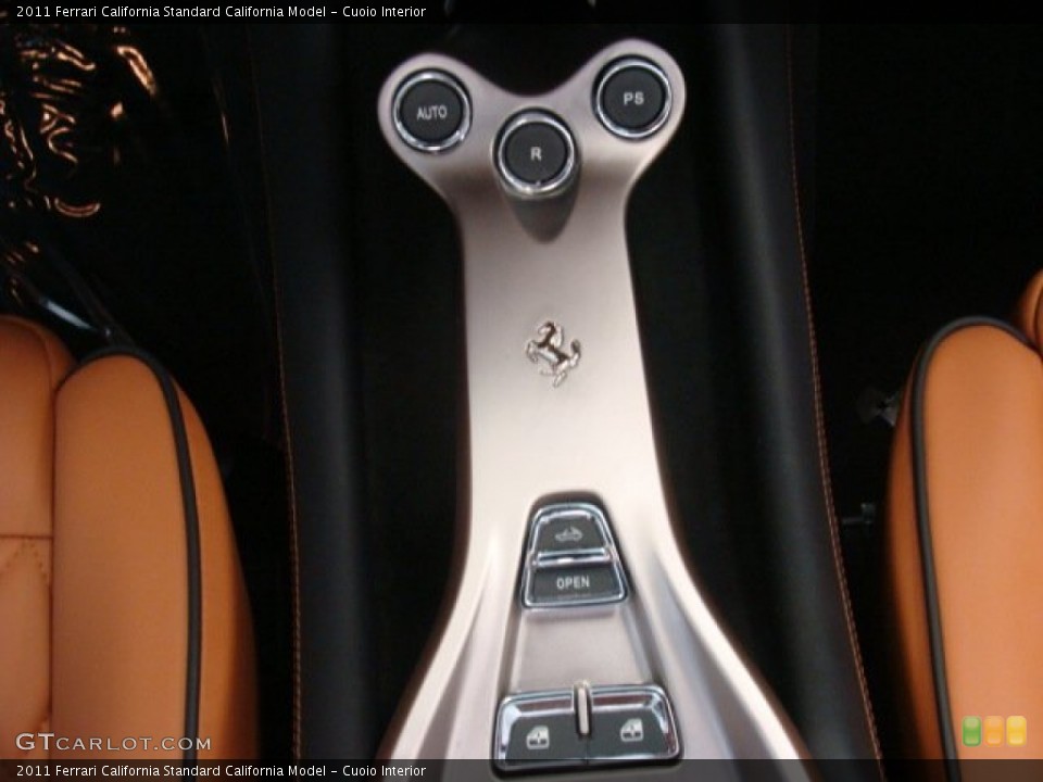 Cuoio Interior Controls for the 2011 Ferrari California  #77478778