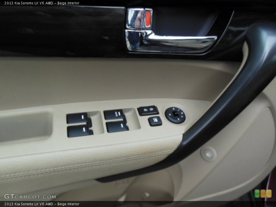 Beige Interior Controls for the 2013 Kia Sorento LX V6 AWD #77484605