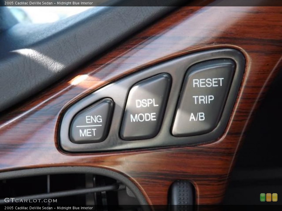 Midnight Blue Interior Controls for the 2005 Cadillac DeVille Sedan #77485451
