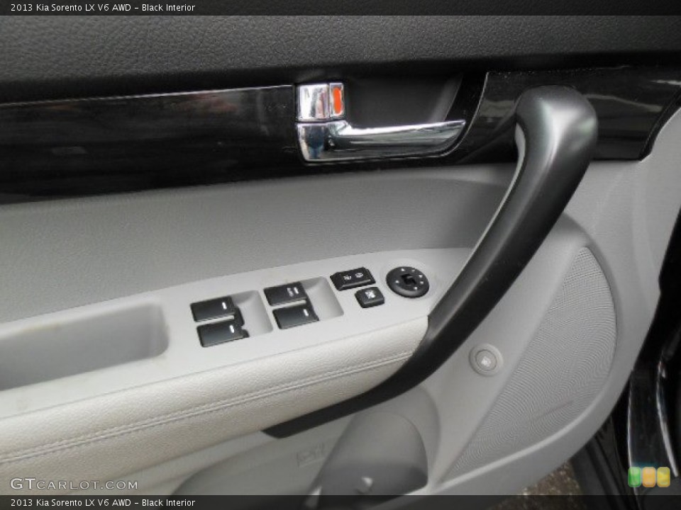 Black Interior Door Panel for the 2013 Kia Sorento LX V6 AWD #77485470