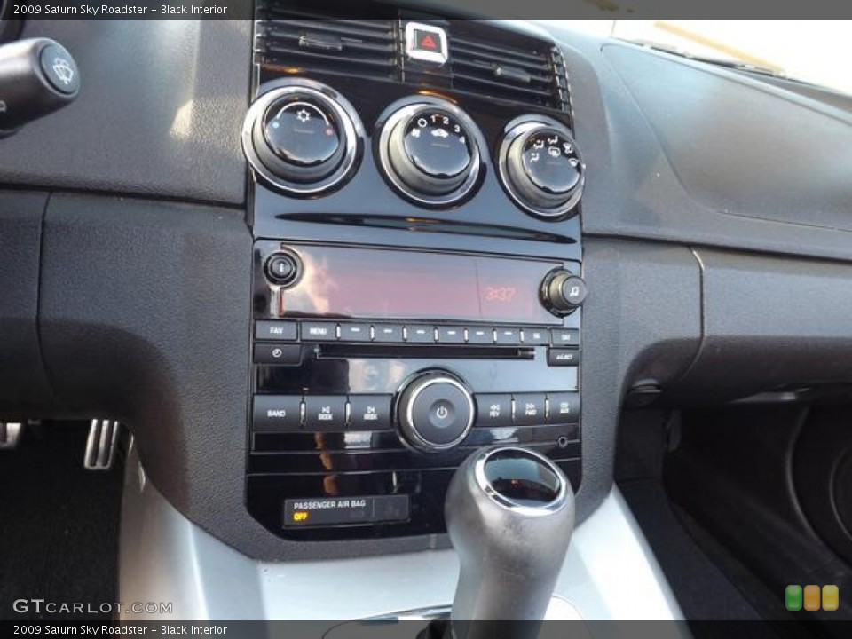 Black Interior Controls for the 2009 Saturn Sky Roadster #77489506