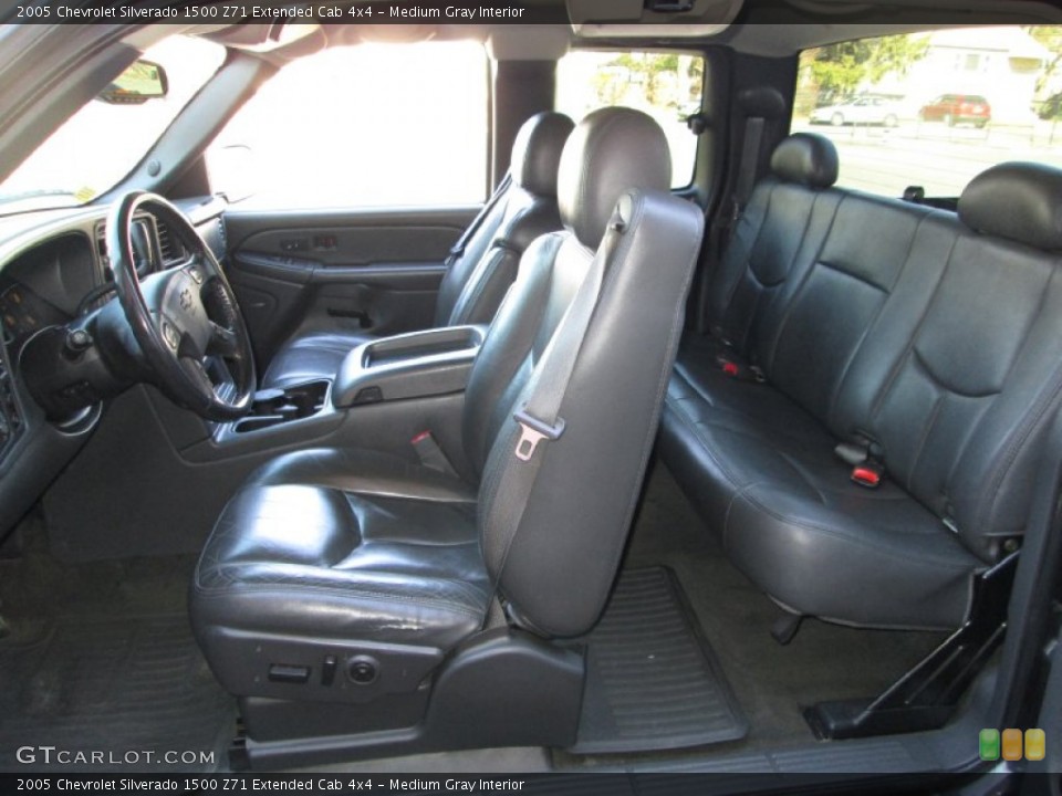 Medium Gray Interior Photo for the 2005 Chevrolet Silverado 1500 Z71 Extended Cab 4x4 #77501627