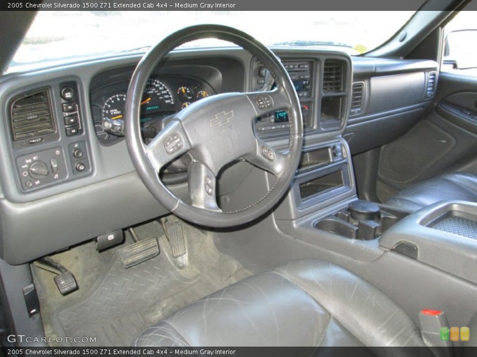Medium Gray Interior Prime Interior for the 2005 Chevrolet Silverado 1500 Z71 Extended Cab 4x4 #77501729