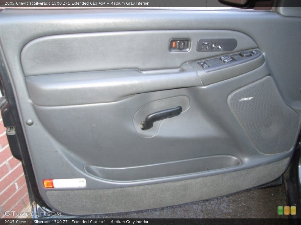 Medium Gray Interior Door Panel for the 2005 Chevrolet Silverado 1500 Z71 Extended Cab 4x4 #77501966