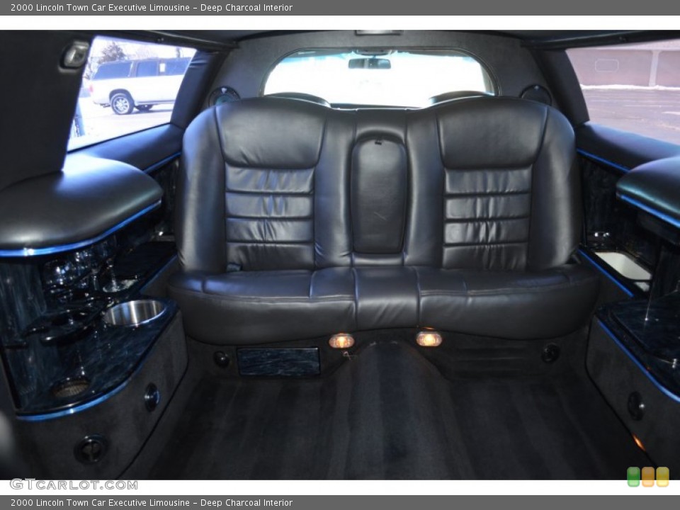 Deep Charcoal 2000 Lincoln Town Car Interiors