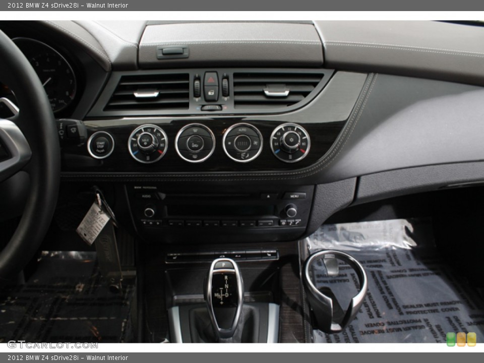 Walnut Interior Controls for the 2012 BMW Z4 sDrive28i #77511218