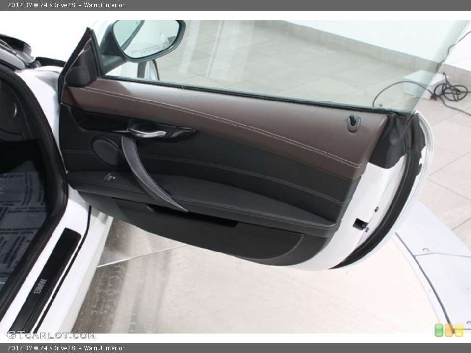 Walnut Interior Door Panel for the 2012 BMW Z4 sDrive28i #77511302